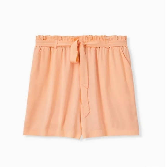 torrid Pants - TORRID SELF TIE PAPERBAG WAIST MID SHORT - CHALLIS PEACH 2x